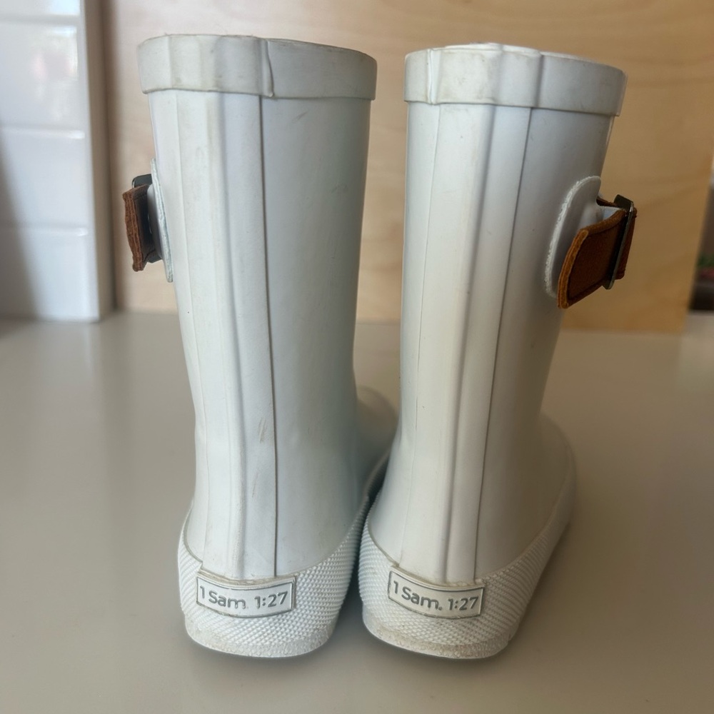 Children's White Rain Boots with Brown Buckle - Picture 3 of 4